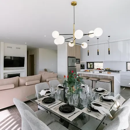 Villa Stella Heights - Adults Only