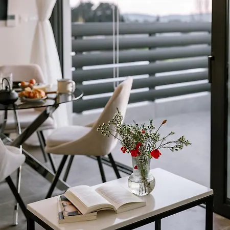 Stella Heights - Adults Only *