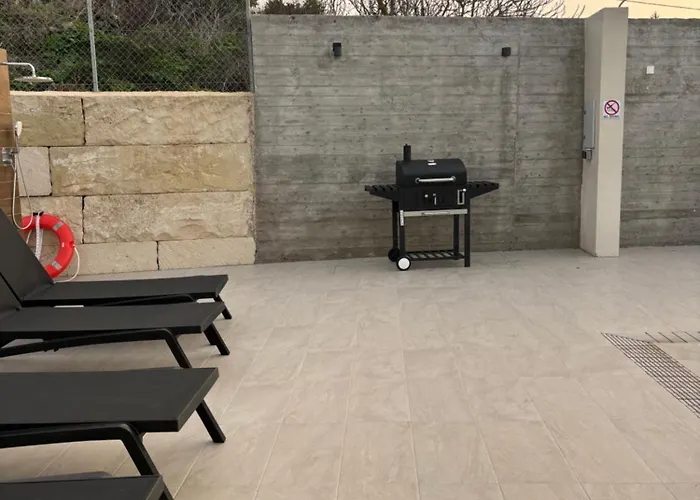 Stella Heights - Adults Only